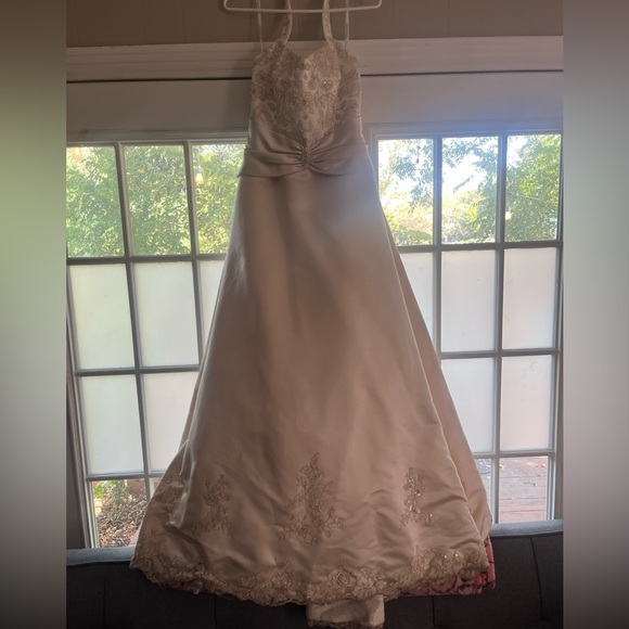 David’s bridal wedding dress. - Picture 1 of 7